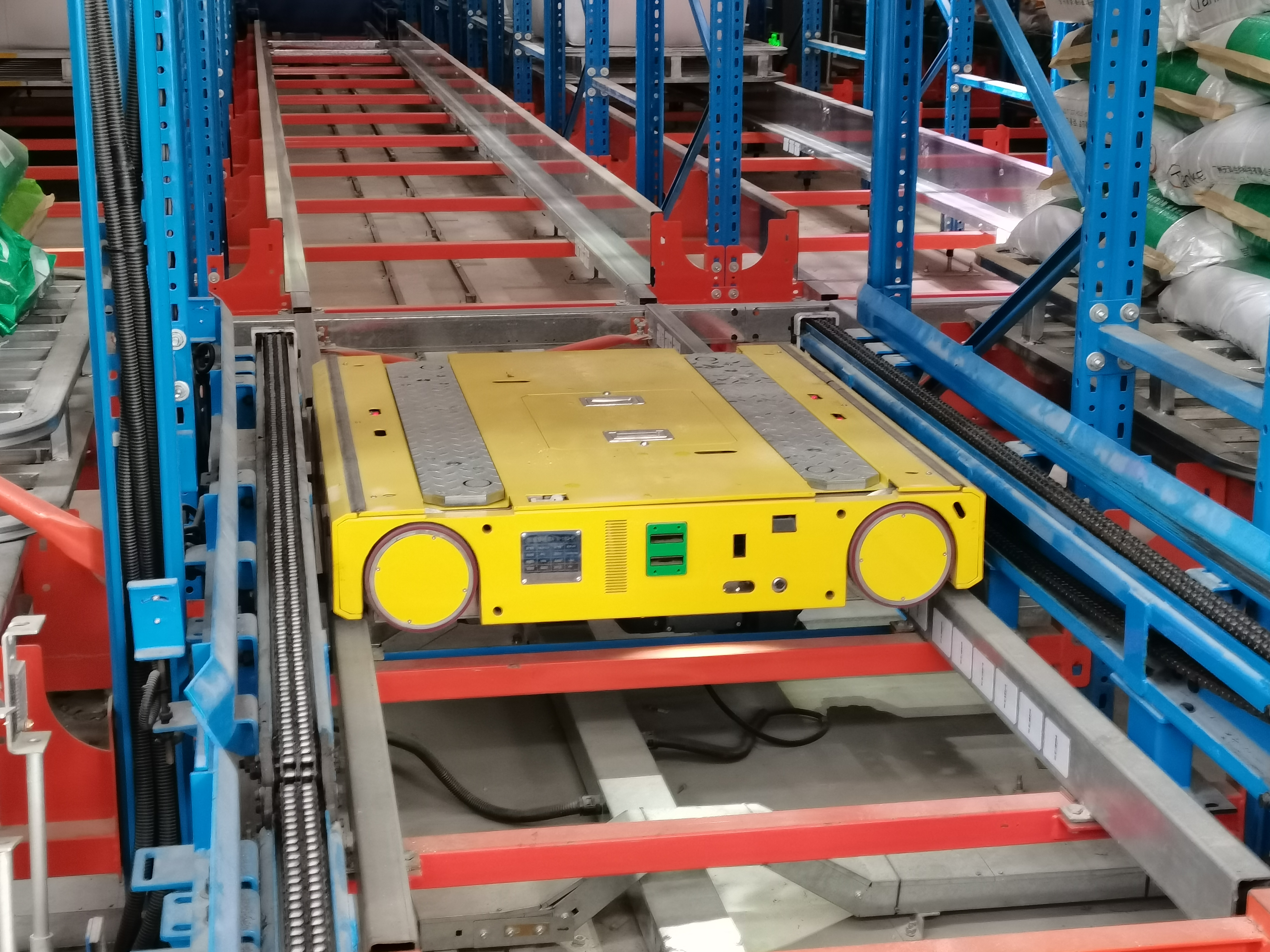 四向穿梭車智能倉(cāng)庫(kù)