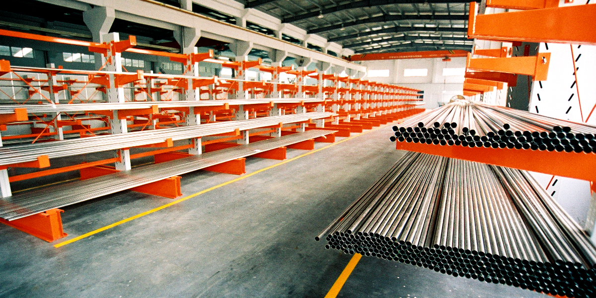 鋼材鋼管行業(yè)懸臂式貨架